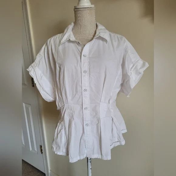 Anthropologie White Short Sleeves Blouse. Cotton - Picture 3 of 7